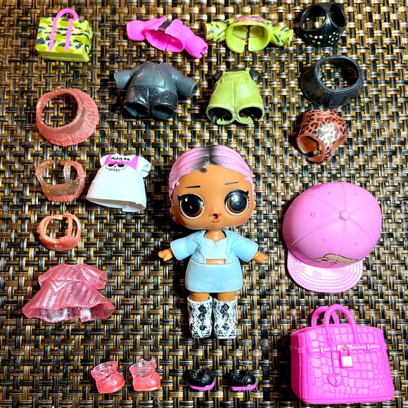 L.O.L. Surprise! Toys Lol Surprise Doll Jet Set Qt From Ootd With
